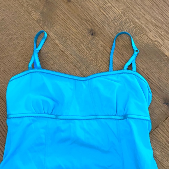 Lululemon tank - Picture 2 of 5